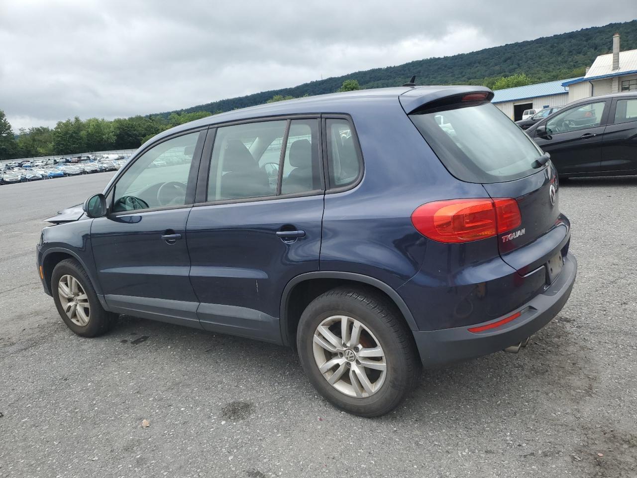 2014 Volkswagen Tiguan S - Image 2