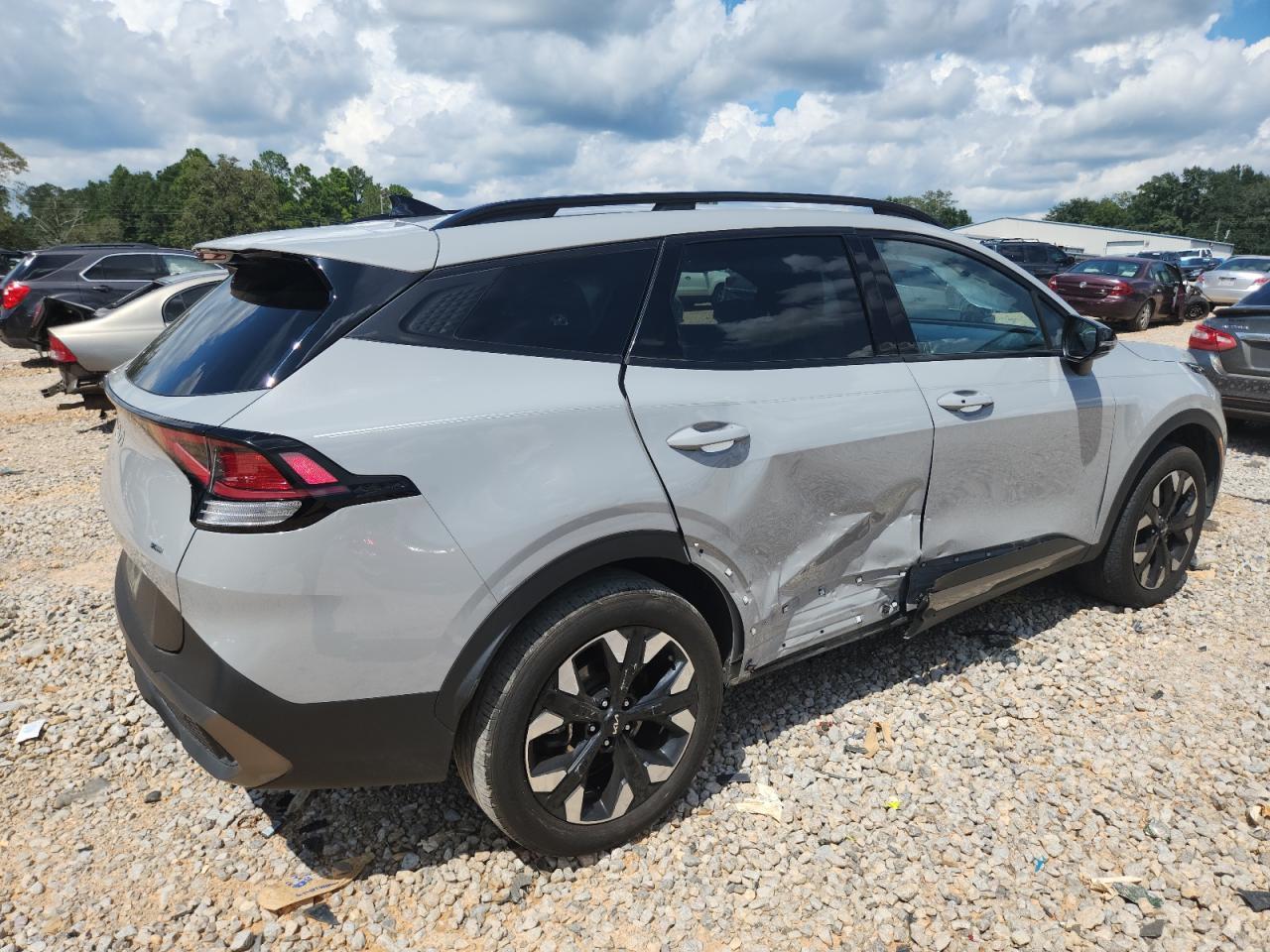 2024 Kia Sportage X Line - Image 3