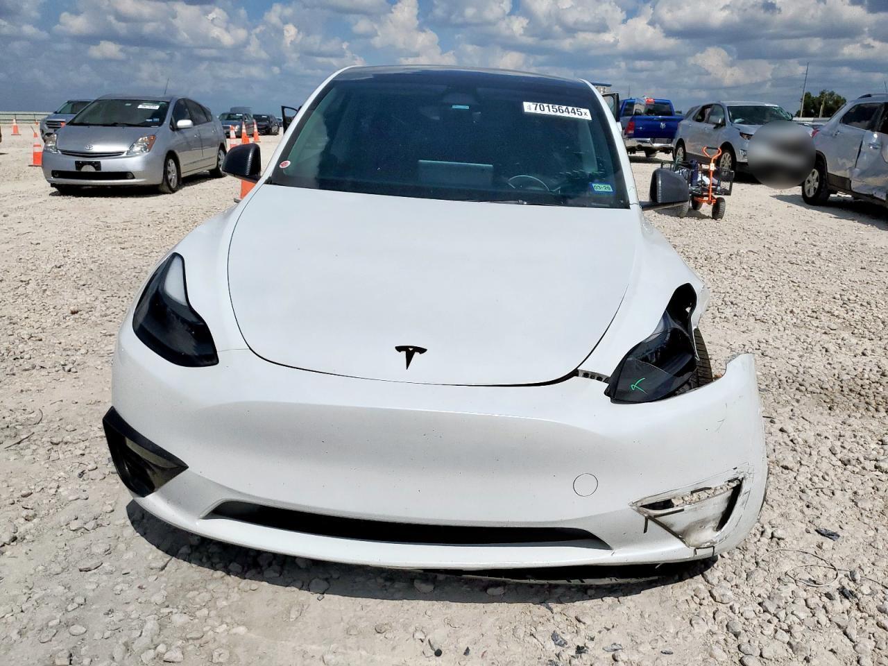 2024 Tesla Model Y - Фото 5