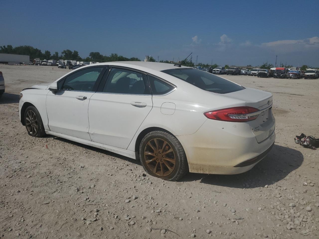 2017 Ford Fusion Se - Фото 2