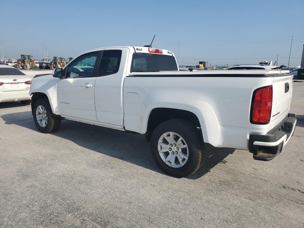 2021 Chevrolet Colorado Lt - Фото 2
