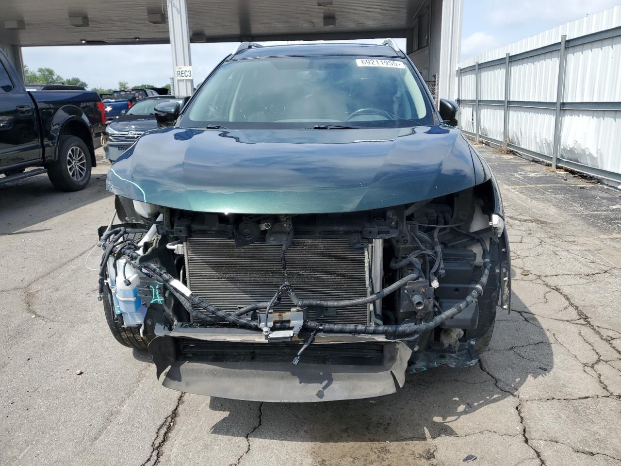 2018 Nissan Rogue S - Image 5