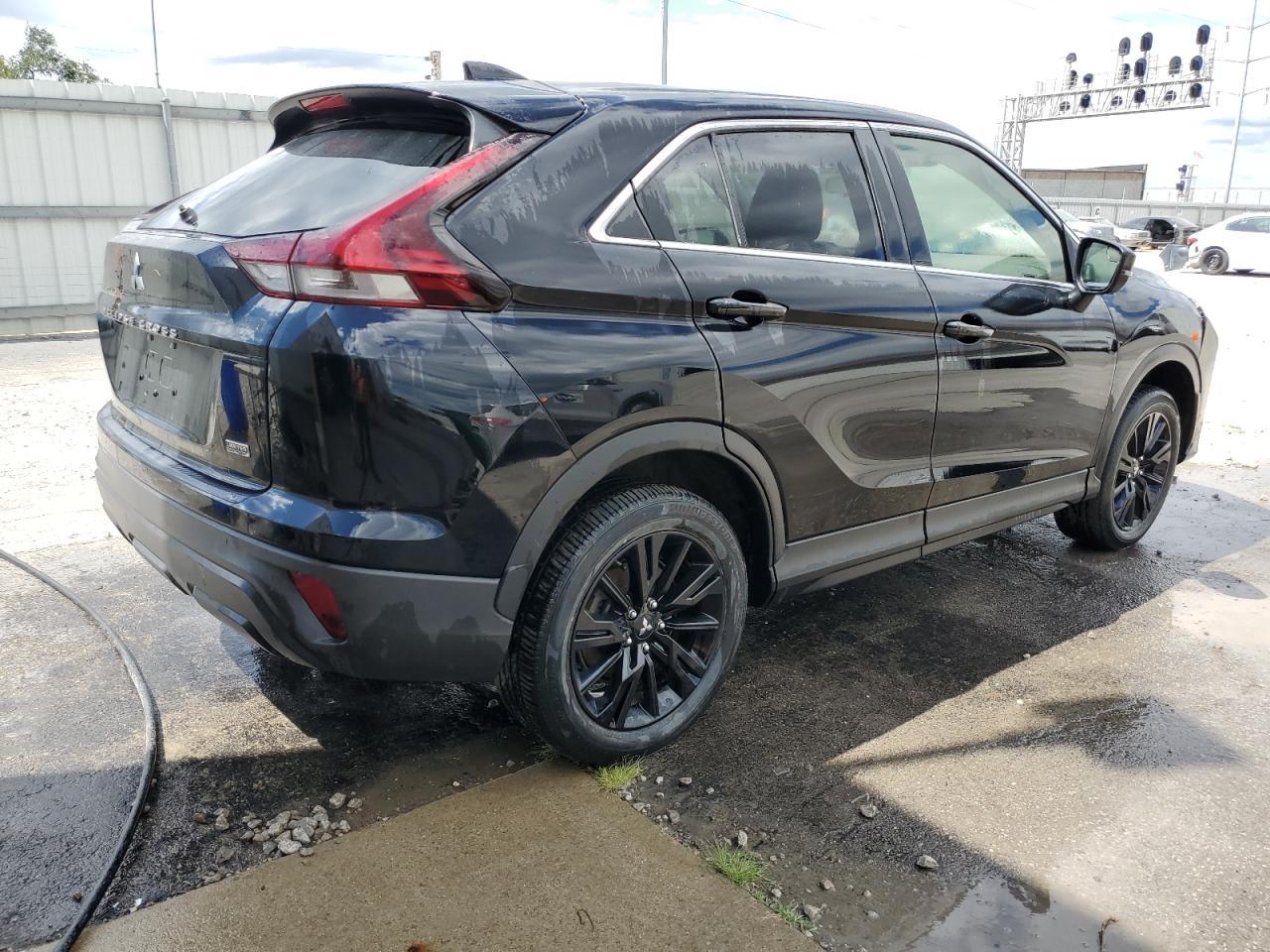 2024 Mitsubishi Eclipse Cross Le - Image 3