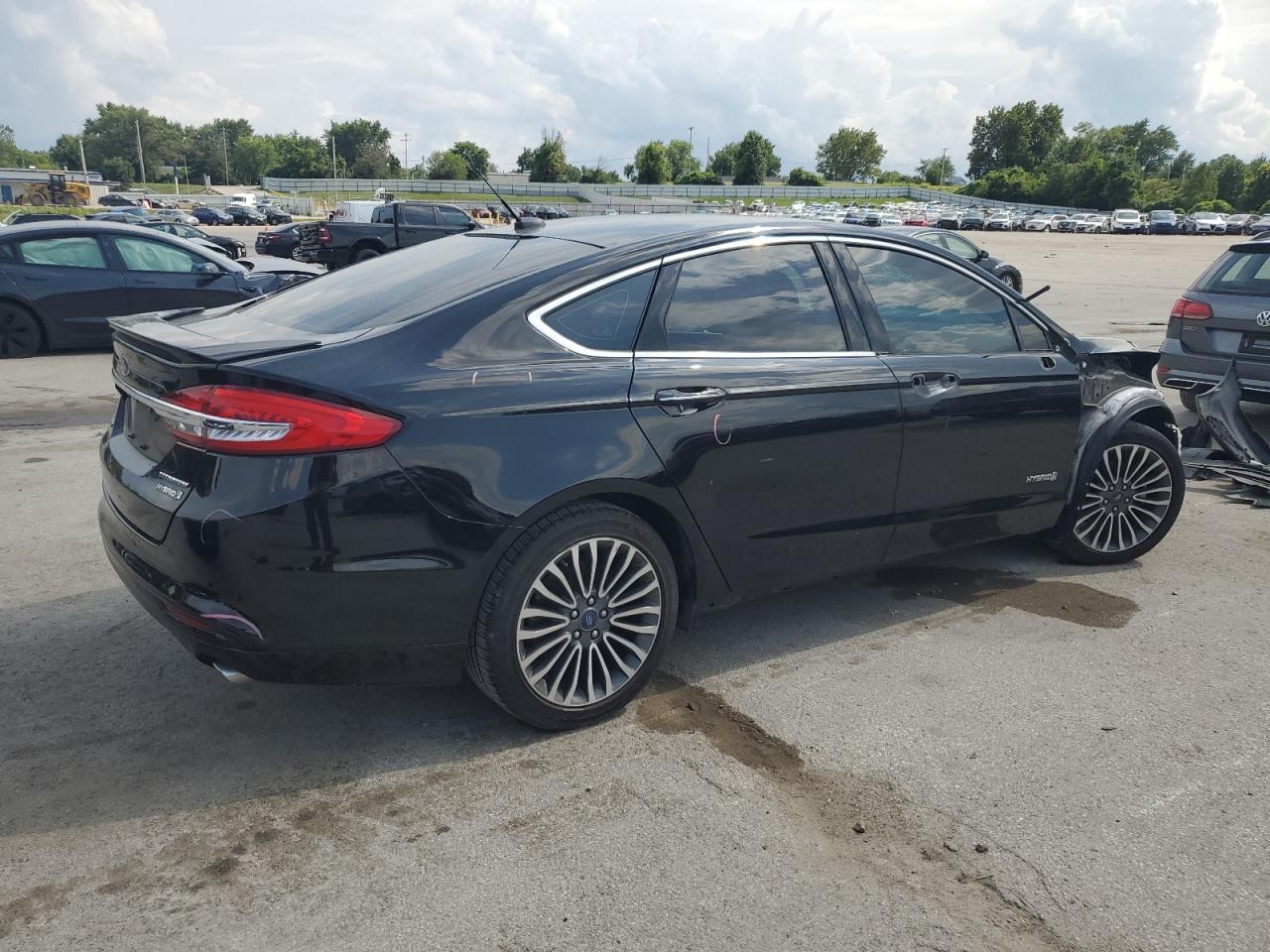 2018 Ford Fusion Titanium/Platinum Hev - Фото 3