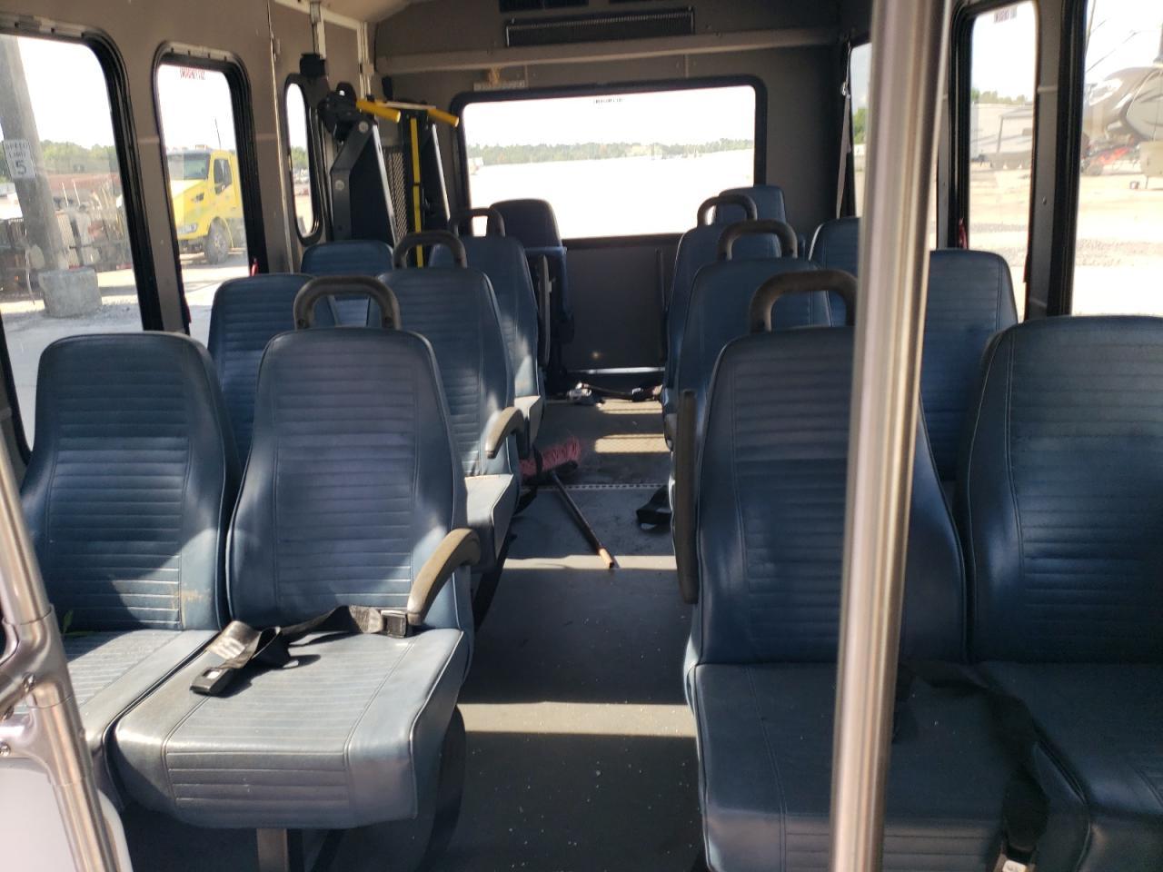 2021 Chevrolet Express G3 - Shuttle Bus - Image 6