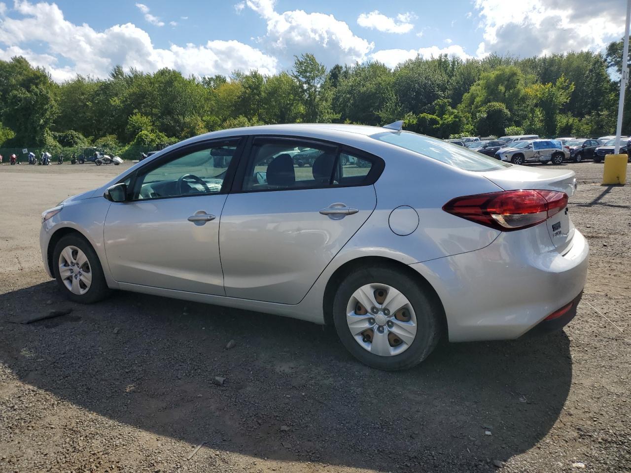 2018 Kia Forte Lx - Image 2
