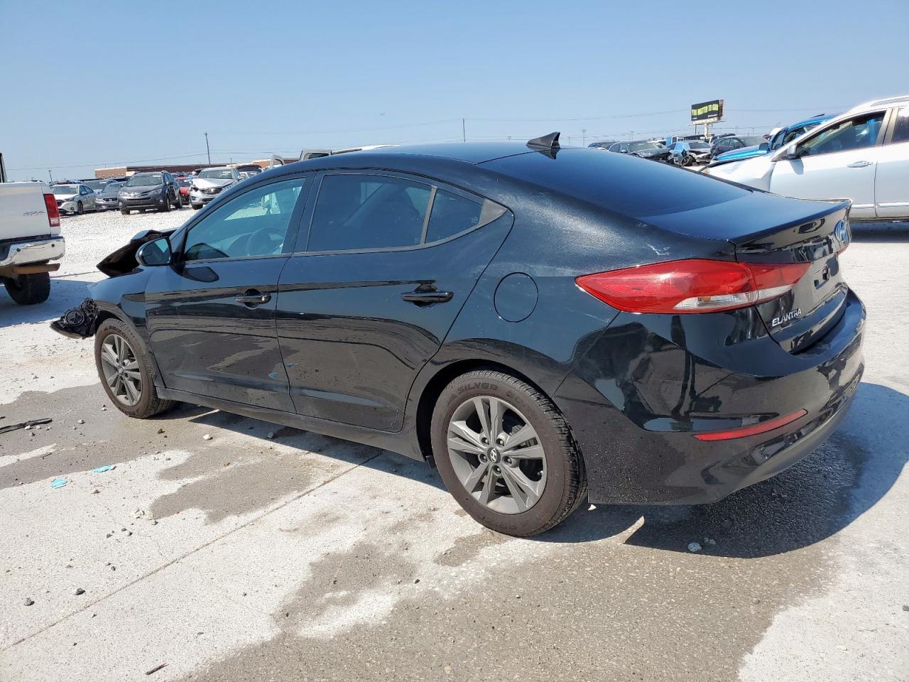 2017 Hyundai Elantra Se - Image 2