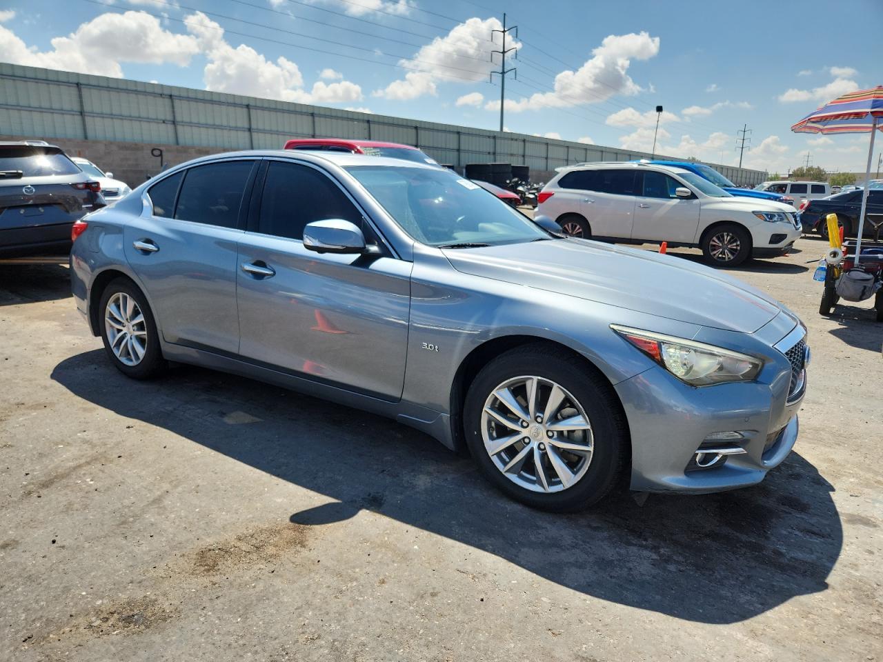 2016 Infiniti Q50 Premium - Image 4