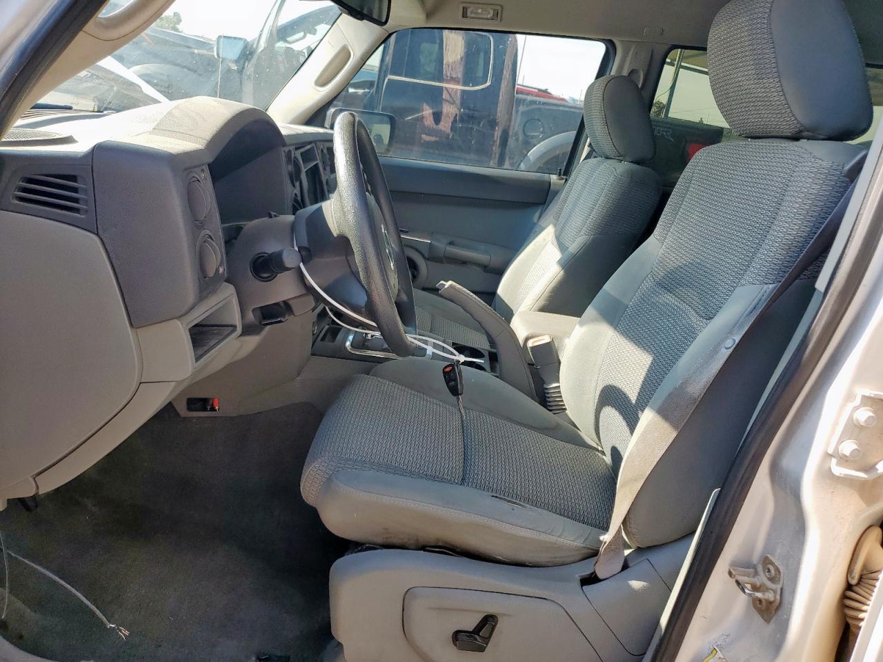 2006 Jeep Commander - Фото 7