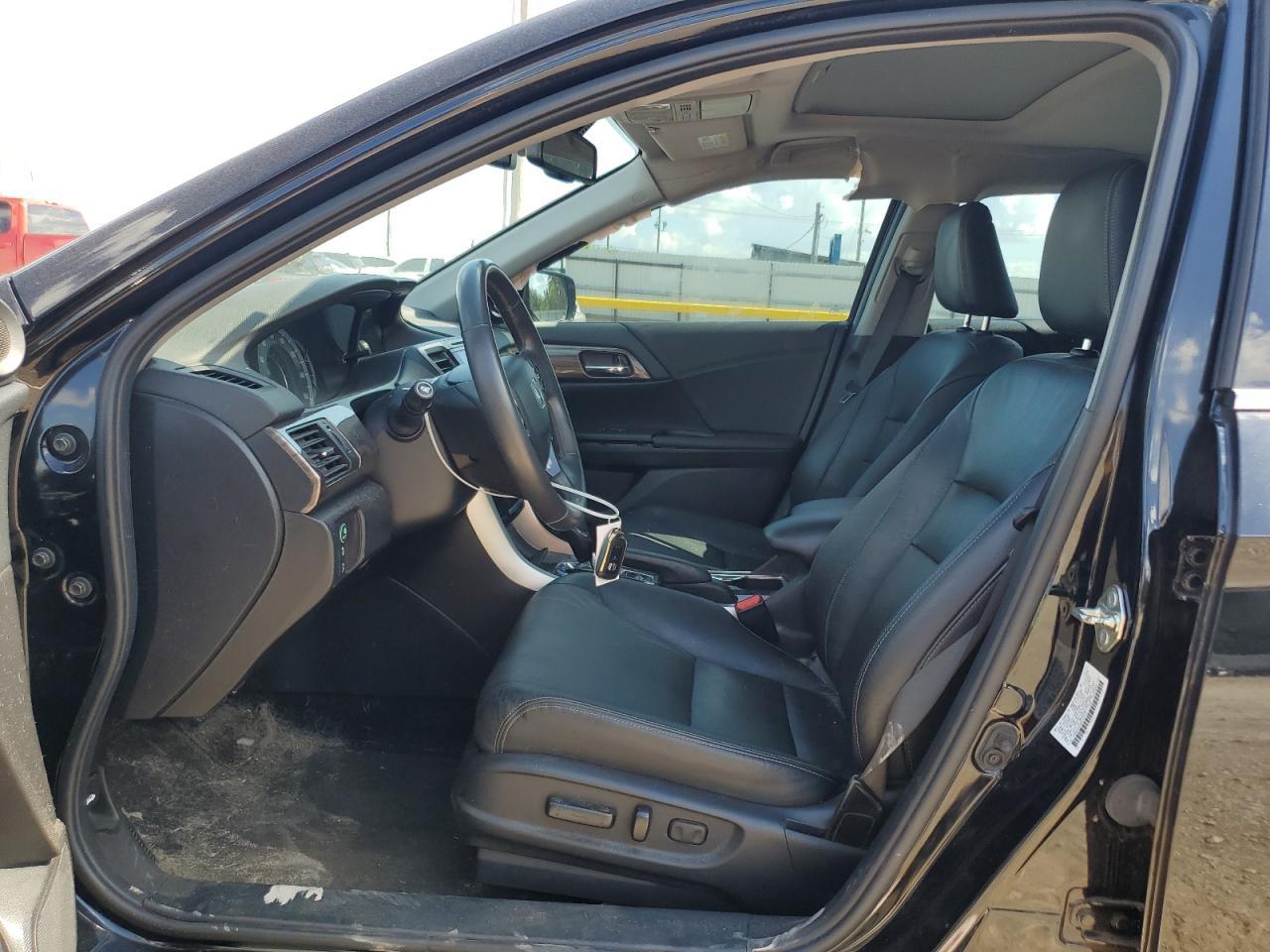 2017 Honda Accord Touring - Image 7