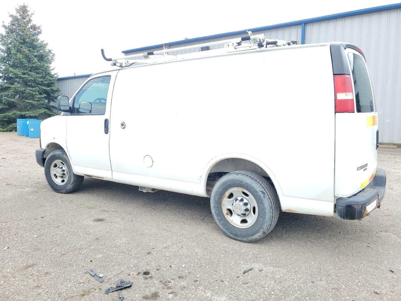 2013 Chevrolet Express G2500 - Фото 2