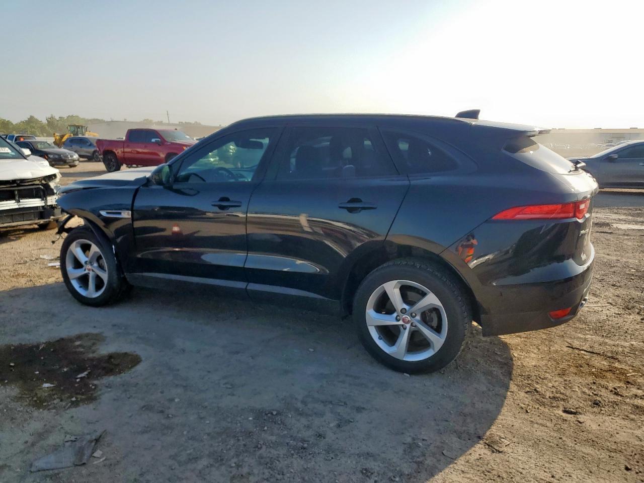 2017 Jaguar F-Pace Premium - Фото 2