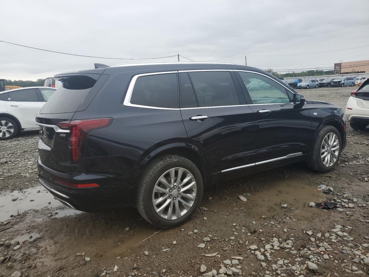 2022 Cadillac Xt6 Premium Luxury - Image 3
