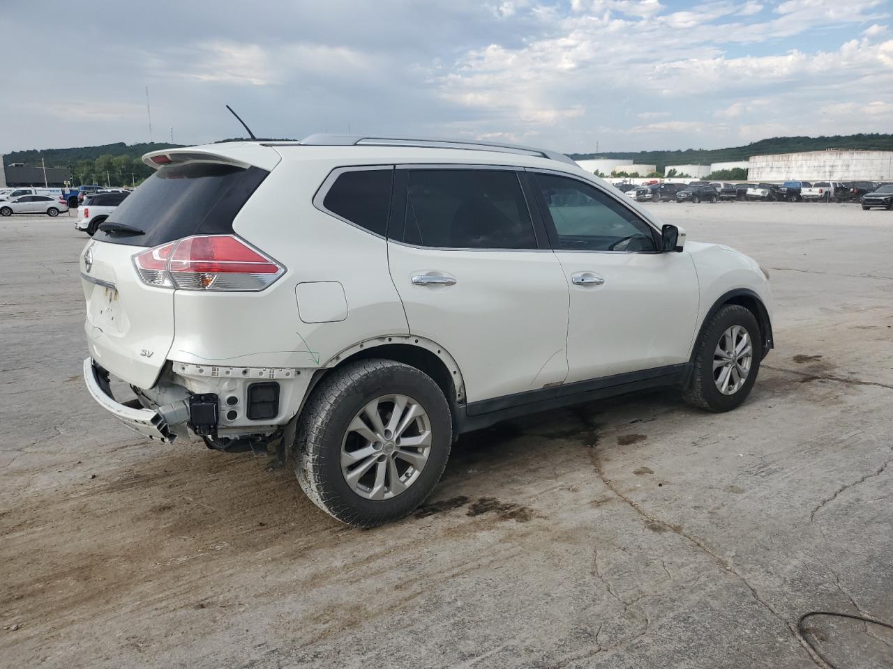 2016 Nissan Rogue S - Фото 3