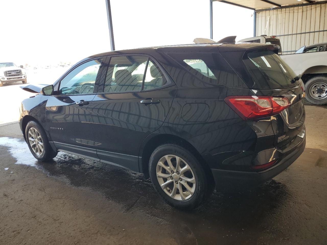 2019 Chevrolet Equinox Ls - Image 2