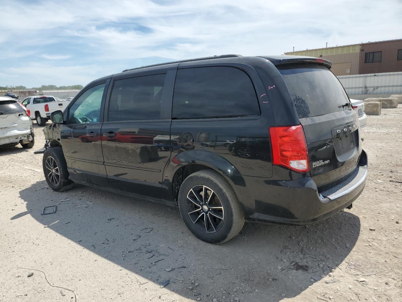 2017 Dodge Grand Caravan Gt - Фото 2