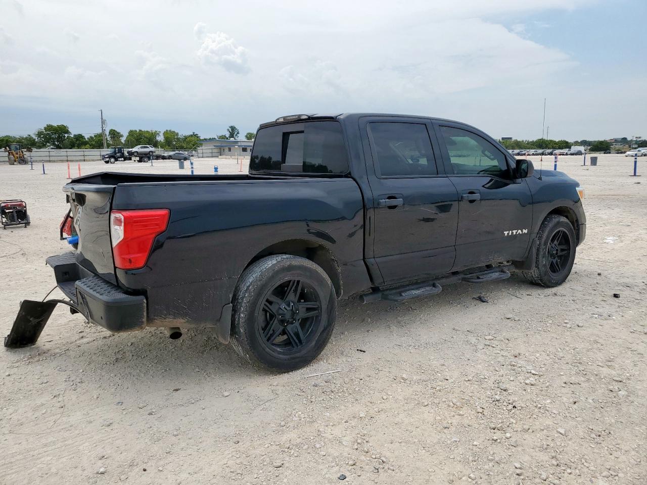 2020 Nissan Titan S - Image 3