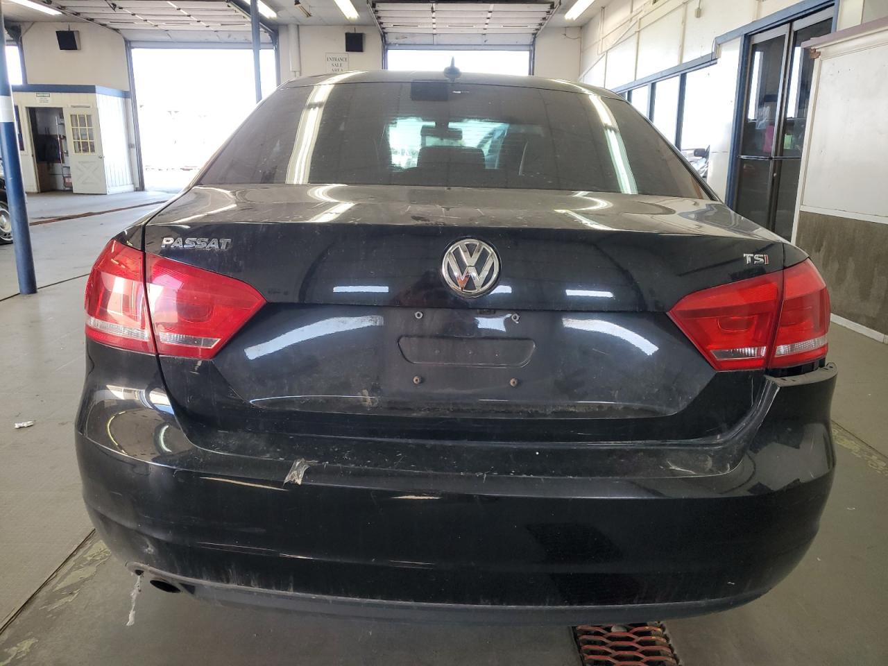 2015 Volkswagen Passat S - Image 6