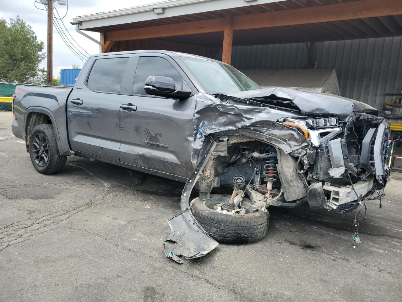 2024 Toyota Tundra Crewmax Limited - Фото 4