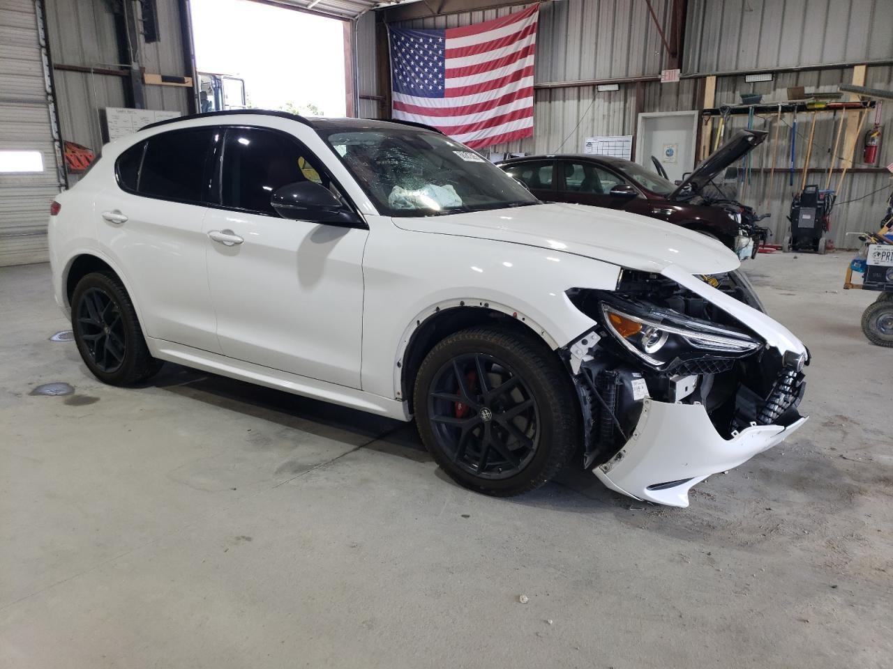 2020 Alfa Romeo Stelvio Ti - Фото 4