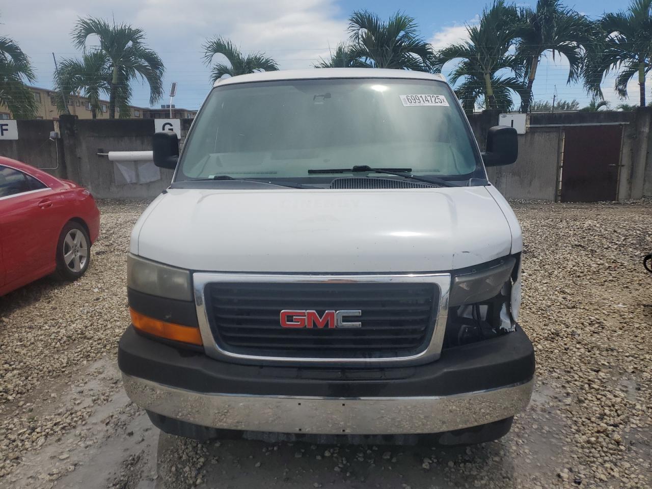 2017 GMC Savana G2500 - Image 5
