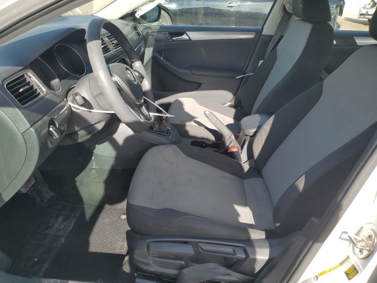 2017 Volkswagen Jetta S - Фото 7