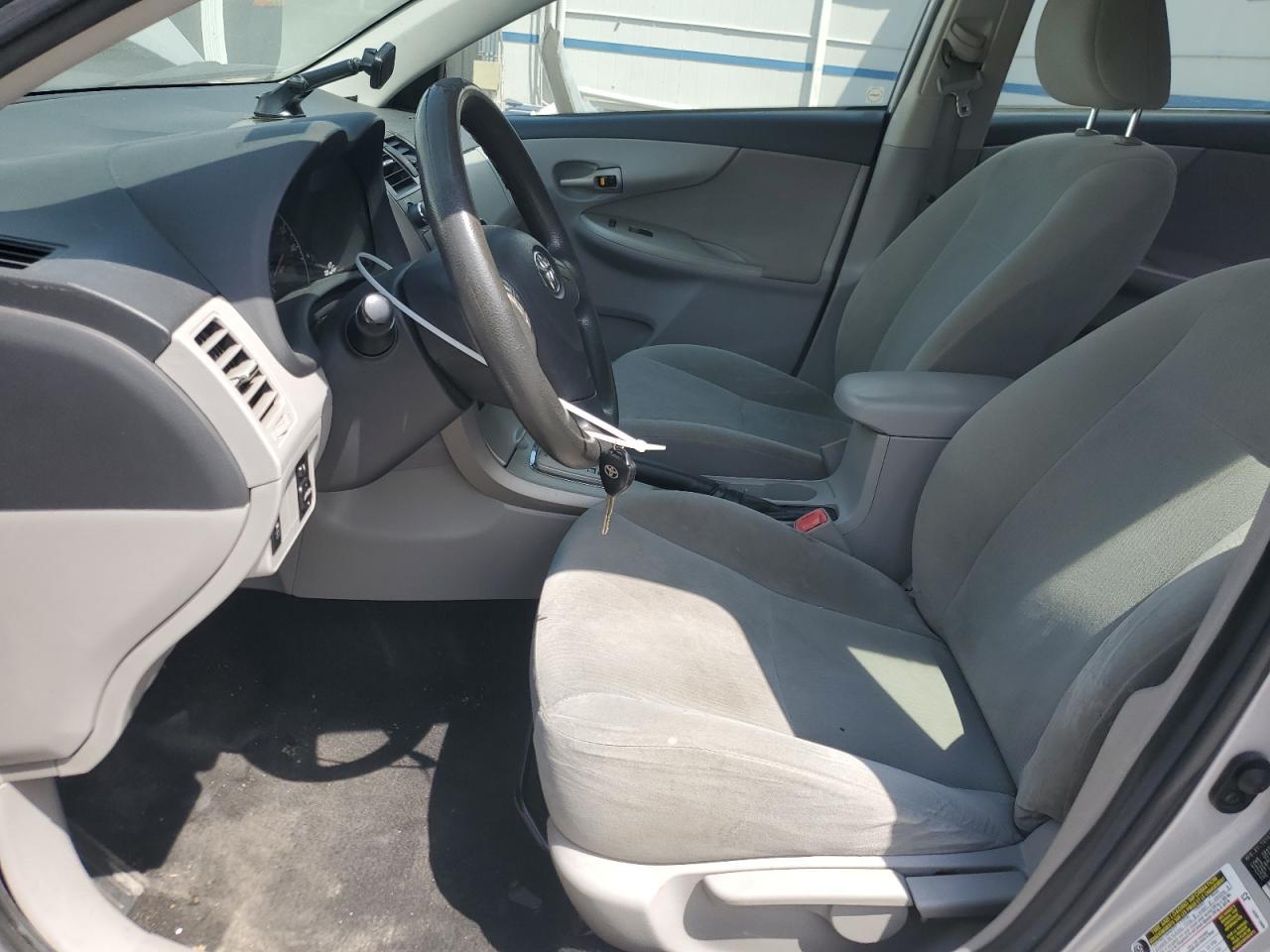 2011 Toyota Corolla Le - Image 7