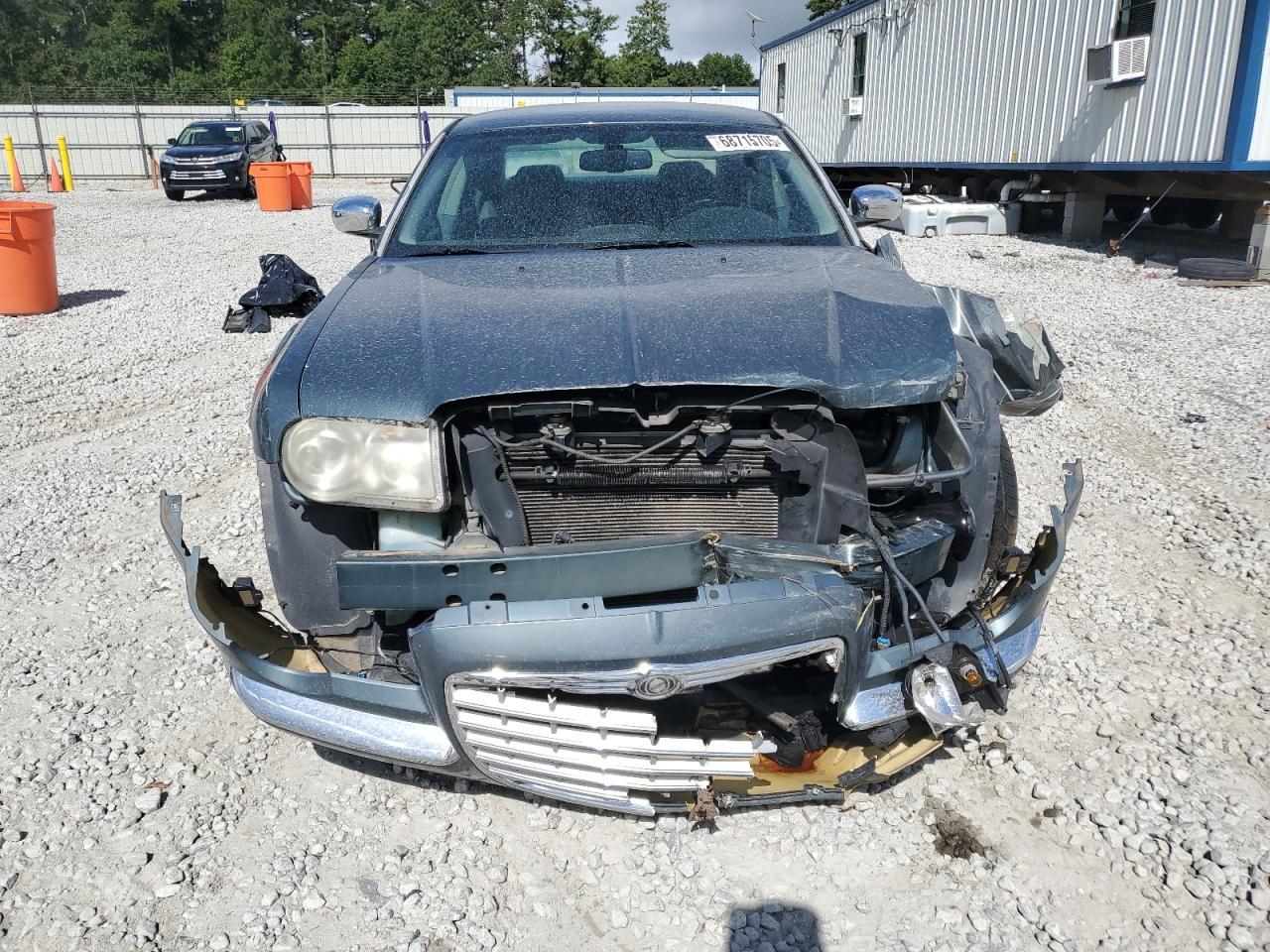 2006 Chrysler 300C - Image 5