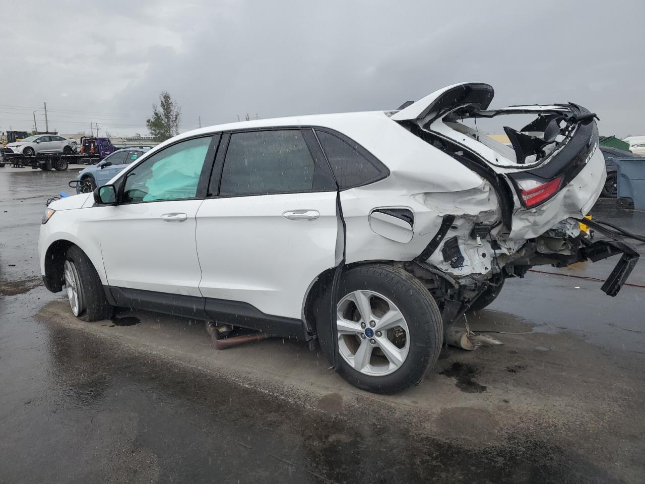 2021 Ford Edge Se - Фото 2