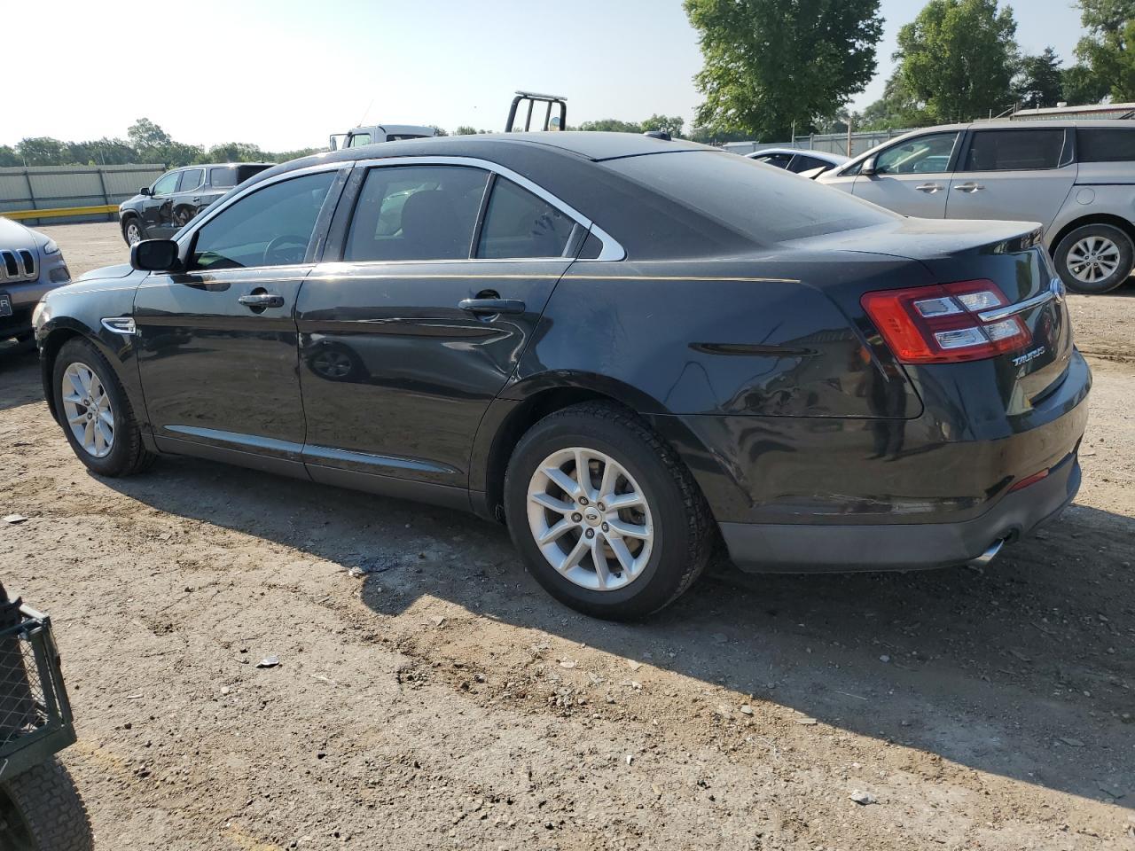 2013 Ford Taurus Se - Фото 2