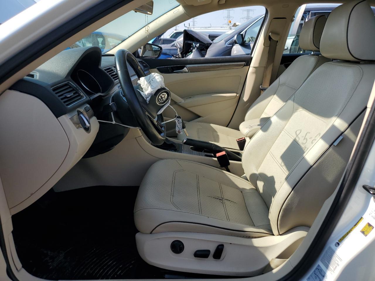 2016 Volkswagen Passat Se - Фото 7