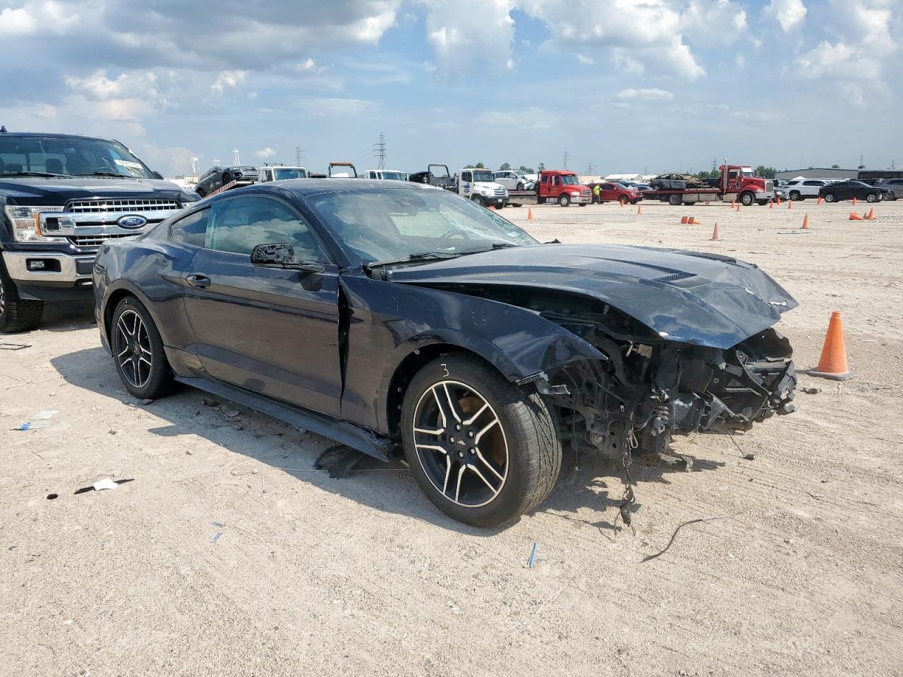 2021 Ford Mustang - Фото 4