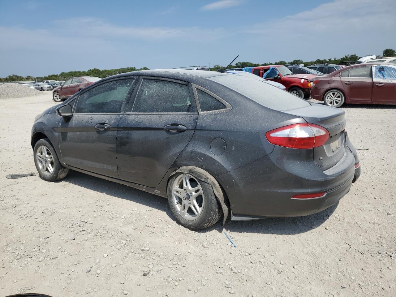 2017 Ford Fiesta Se - Image 2