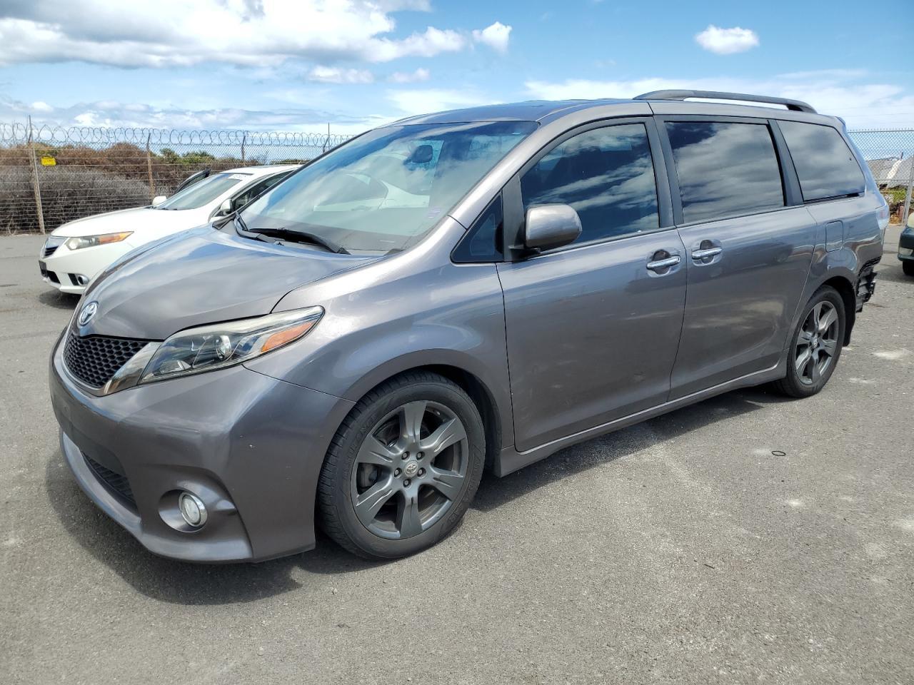 2017 Toyota Sienna Se