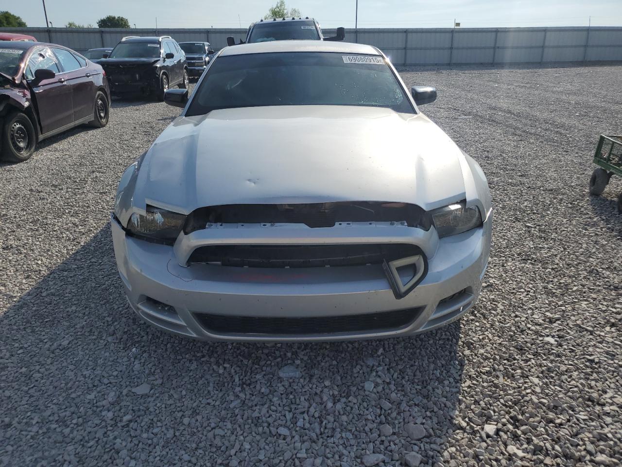 2014 Ford Mustang - Image 5