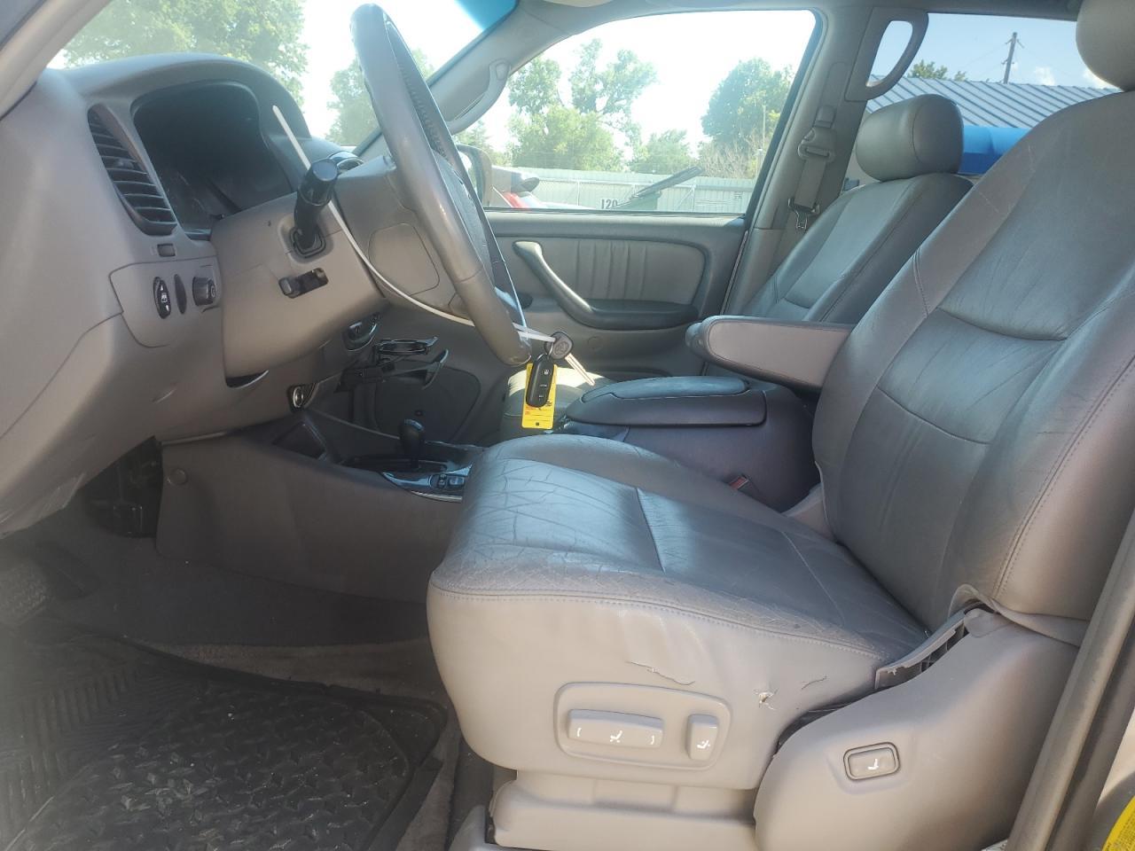 2004 Toyota Sequoia Limited - Image 7