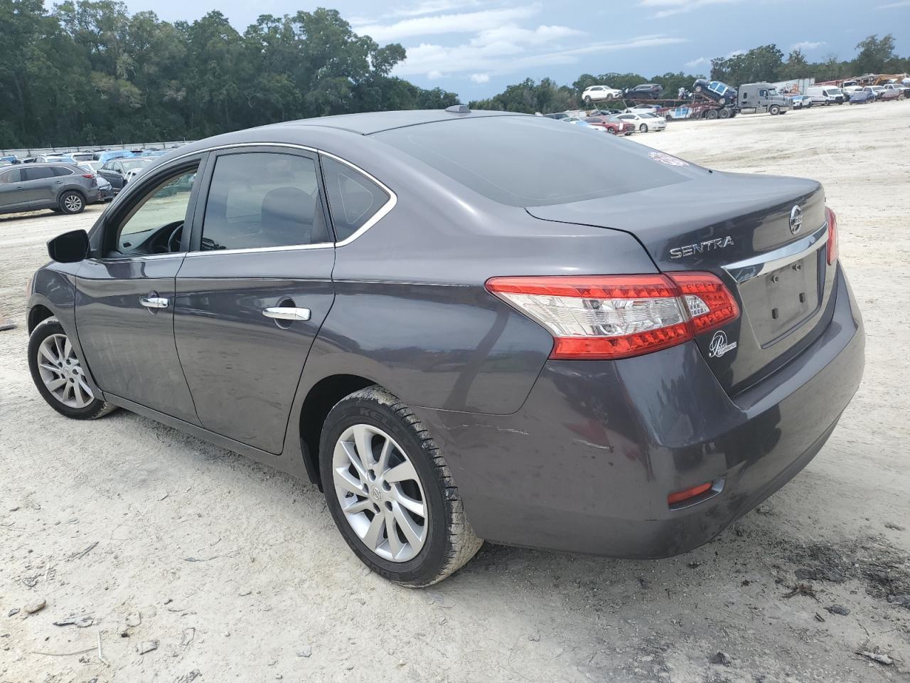 2015 Nissan Sentra S - Фото 2
