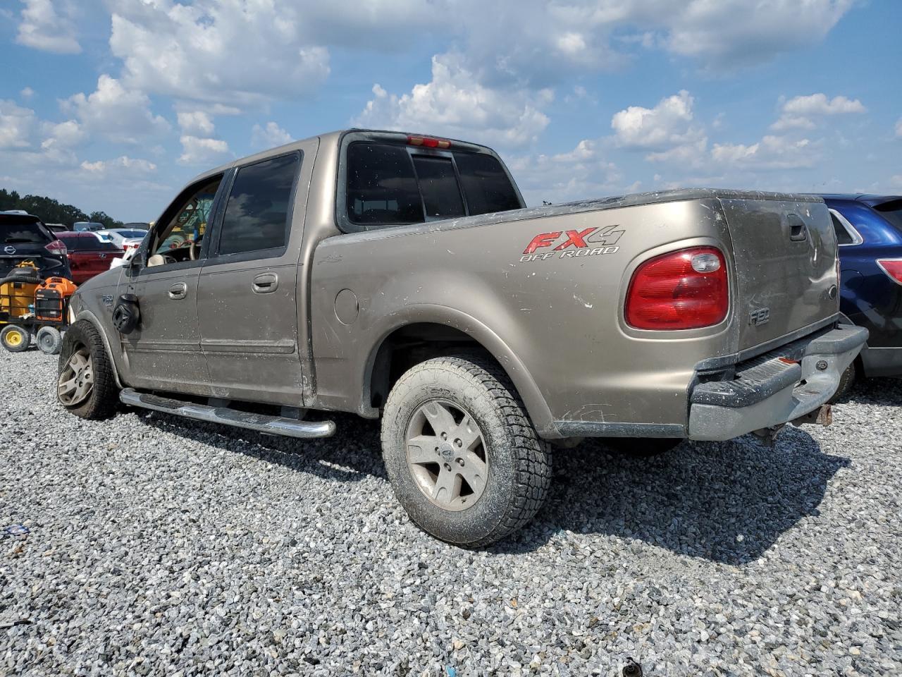 2003 Ford F150 Supercrew - Image 2