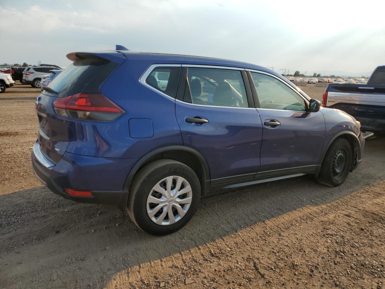 2018 Nissan Rogue S - Фото 3