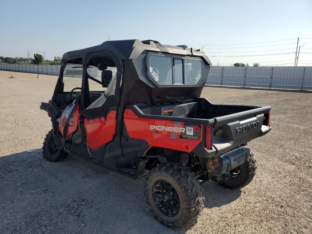 2023 Honda Sxs1000 M6D - Фото 3