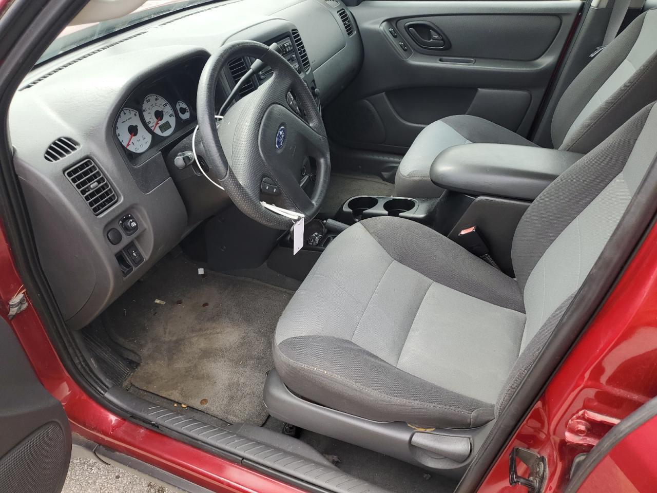 2004 Ford Escape Xls - Фото 7