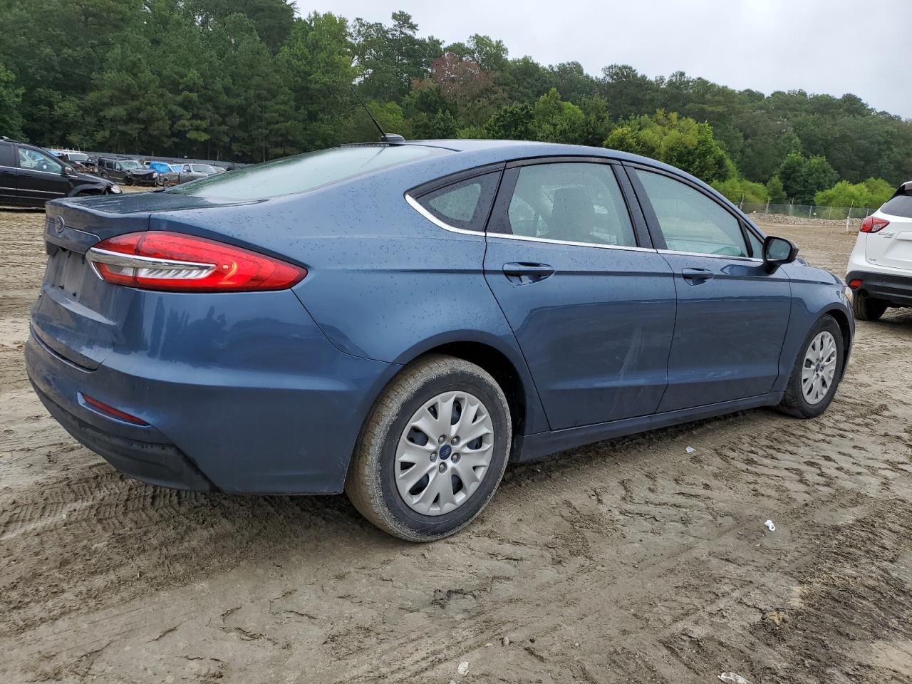 2019 Ford Fusion S - Фото 3