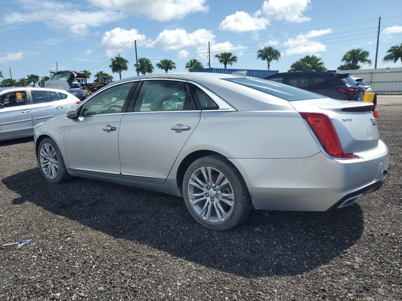 2019 Cadillac Xts Luxury - Фото 2