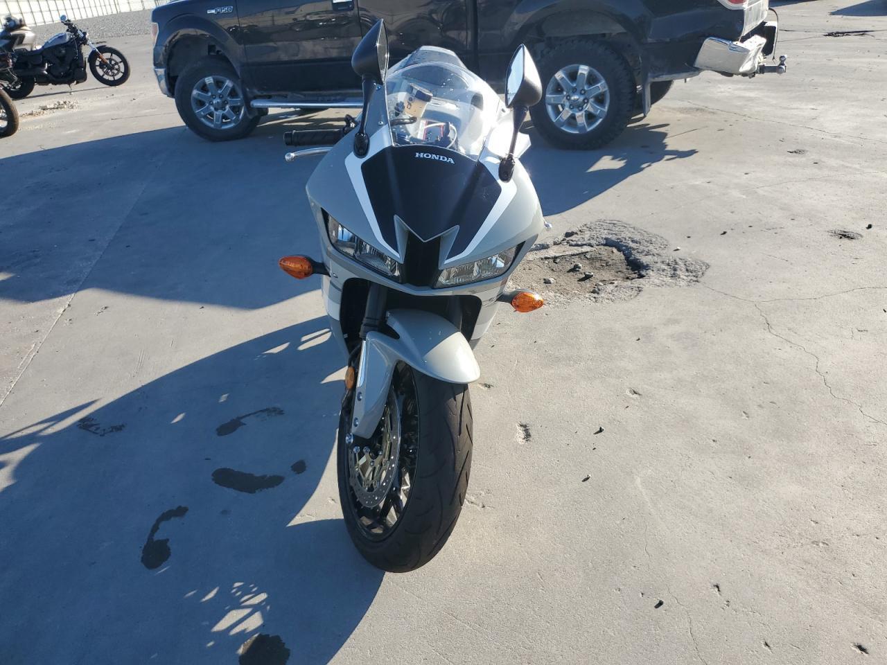 2026 Honda Cbr600 Rr - Image 2