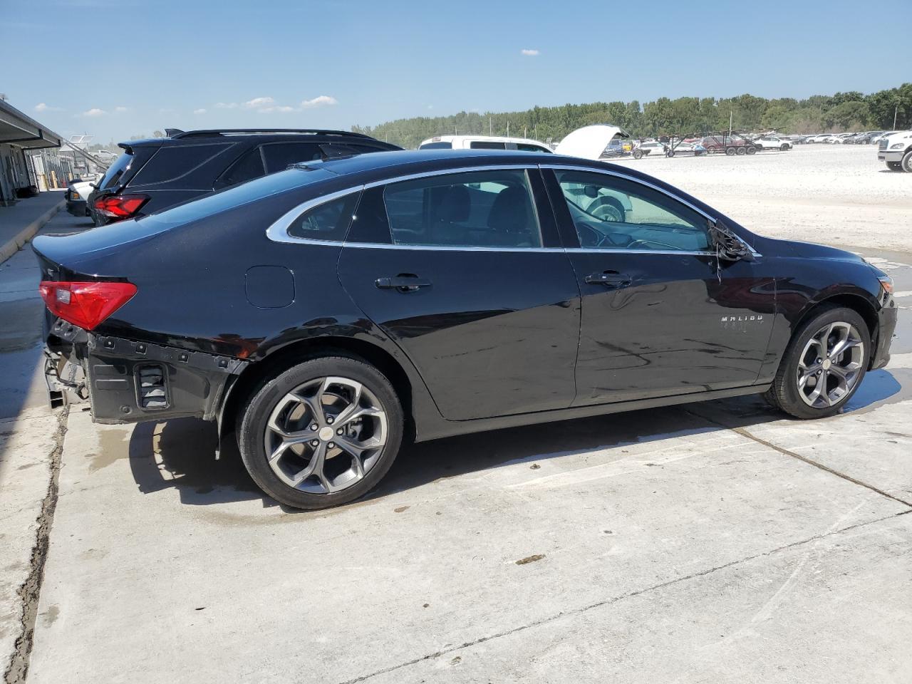 2024 Chevrolet Malibu Lt - Image 3