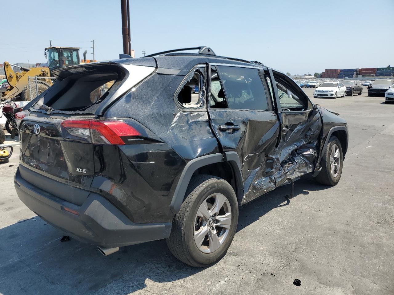 2023 Toyota Rav4 Xle - Фото 3