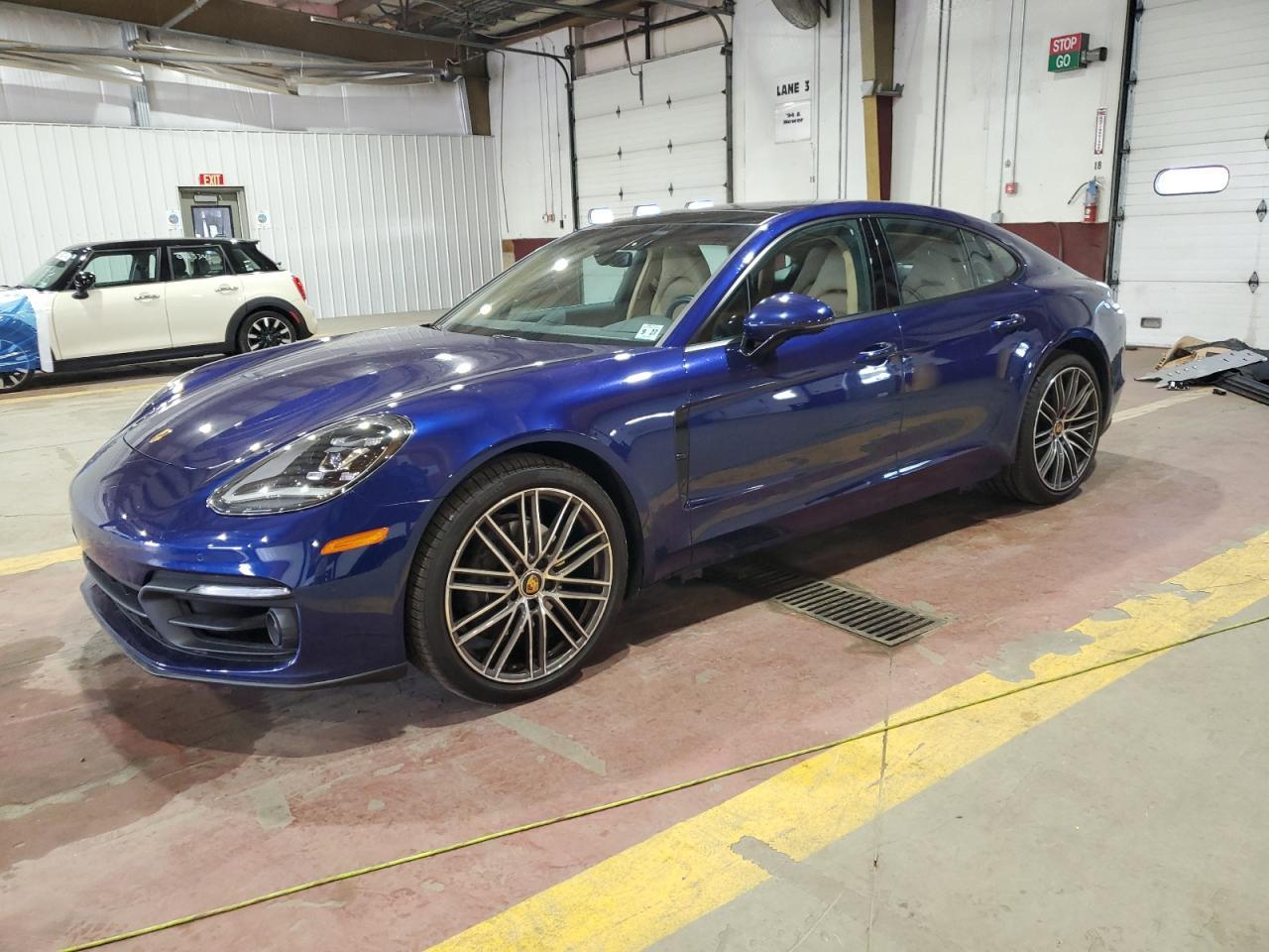 2023 Porsche Panamera Base