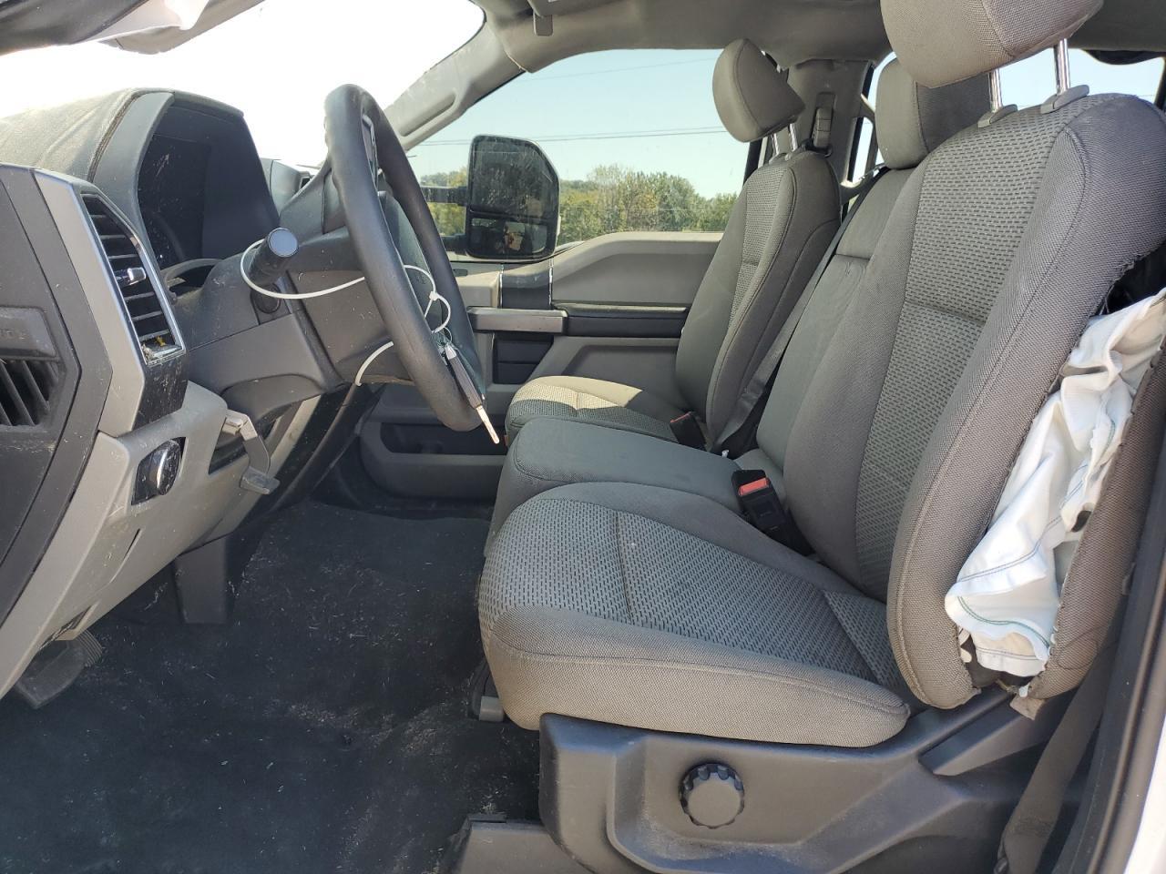 2022 Ford F250 Super Duty - Фото 7