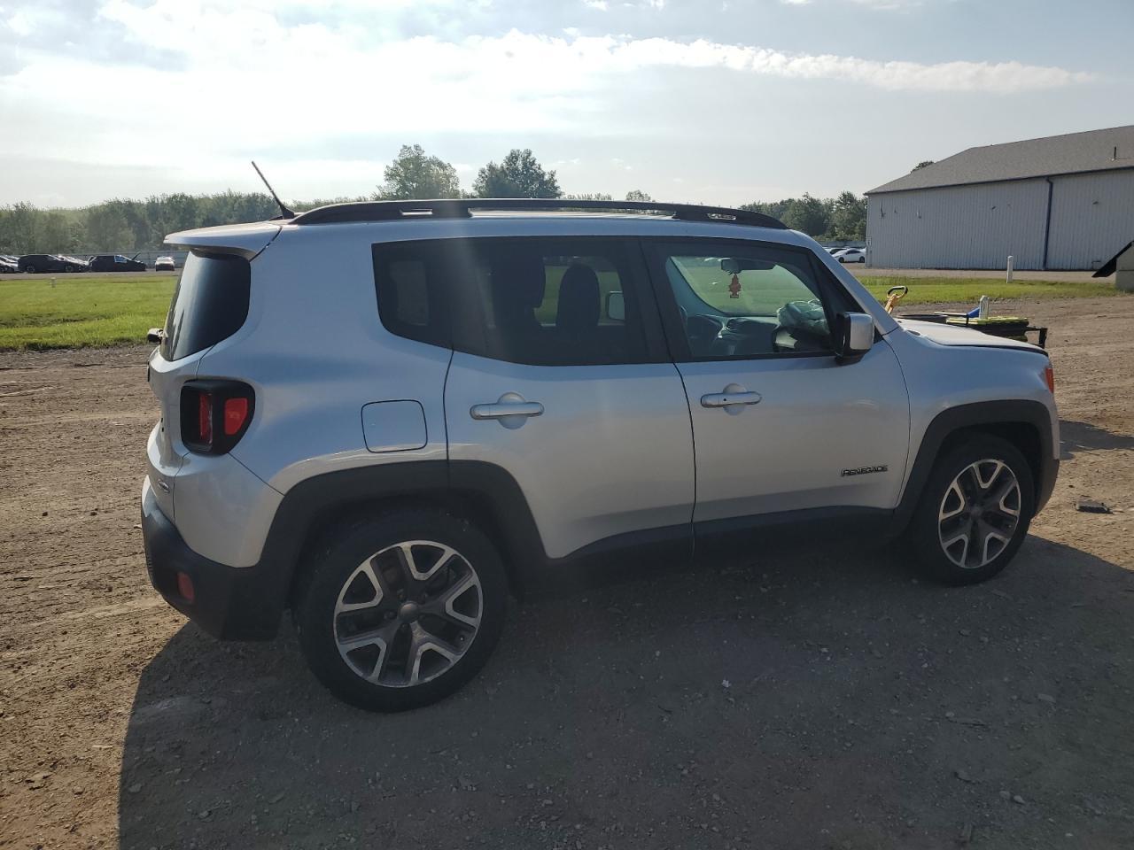 2015 Jeep Renegade Latitude - Фото 3