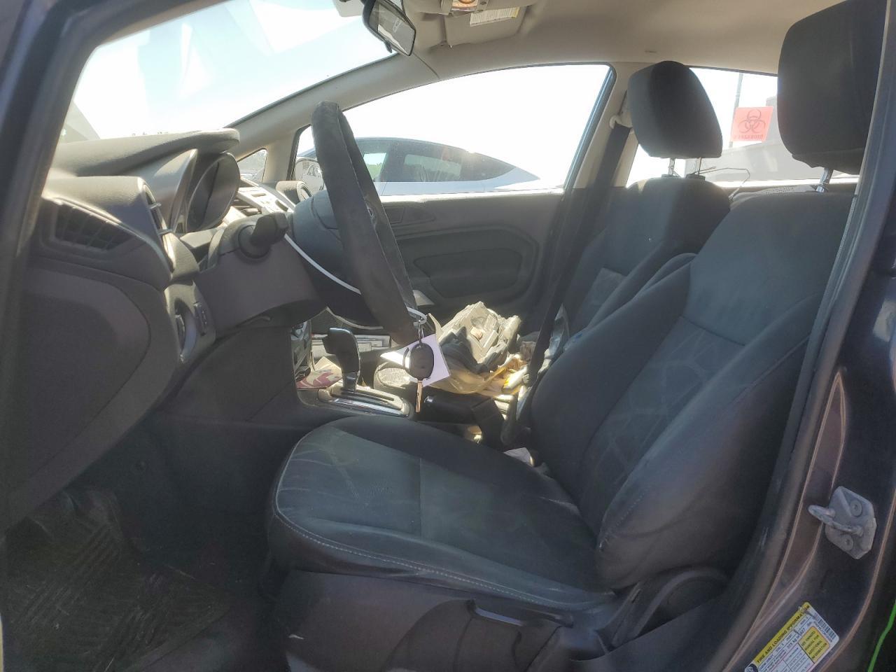 2012 Ford Fiesta Se - Image 7